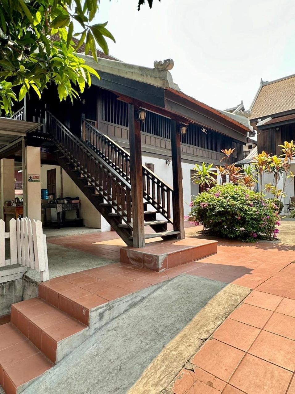 Residence Boutique Hotel Luang Prabang Exterior photo